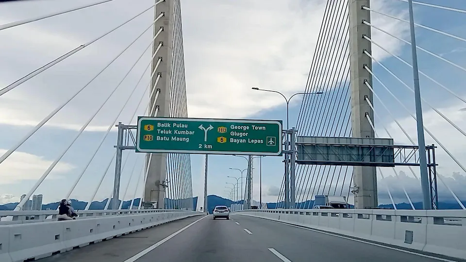 penang_carretera_960x540 Cruzando el puente de Penang, runbo a Georgetown