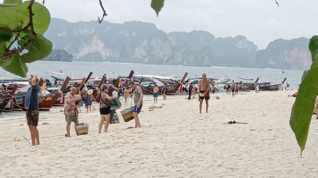Playa en Isla Poda Tailandia