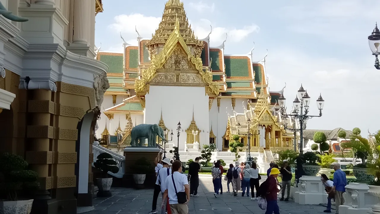 Phra Maha Montien palacio donde se llevan a cabo las ceremonias de coronación tailandesa