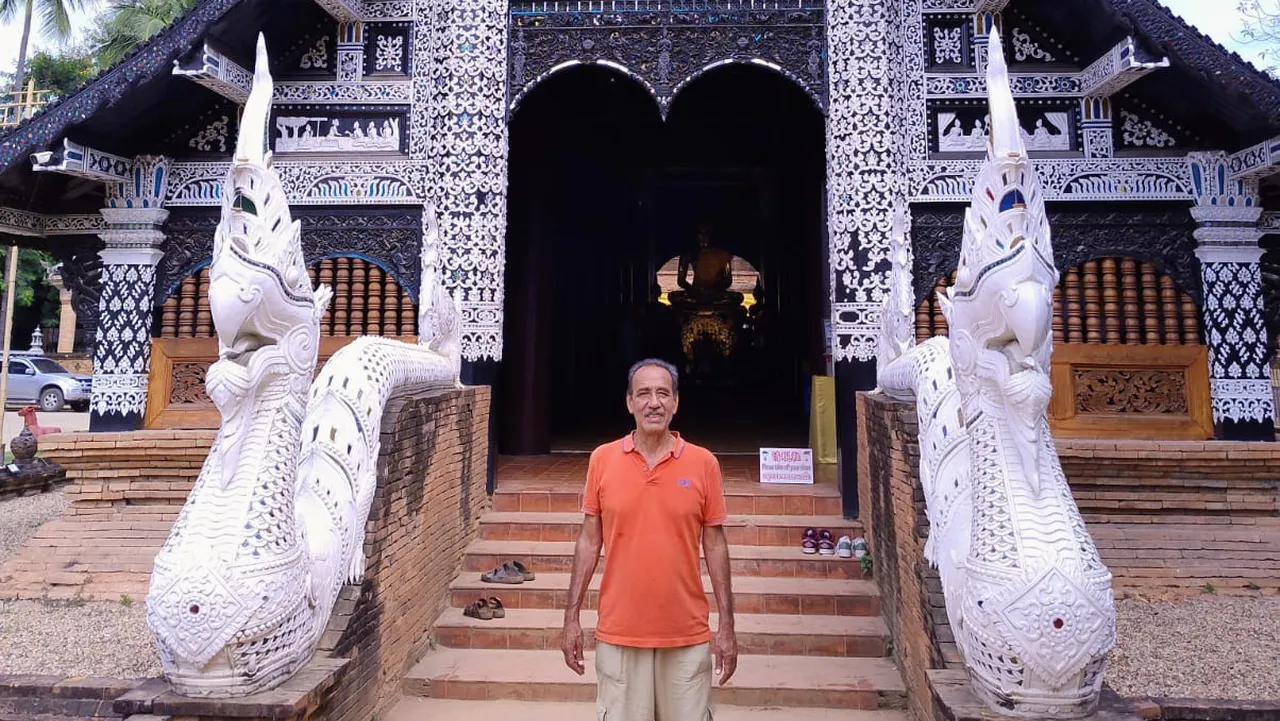 Templos de Chiang Mai, Wat Lok Moli