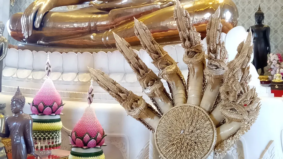 Naga del Buda de Oro en Wat Traimit